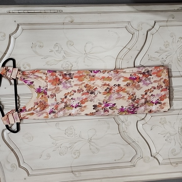 Vintage Gianni Versace Cream & Multicolor Sleeveless V Neck Midi Dress Size 40IT - Picture 1 of 13